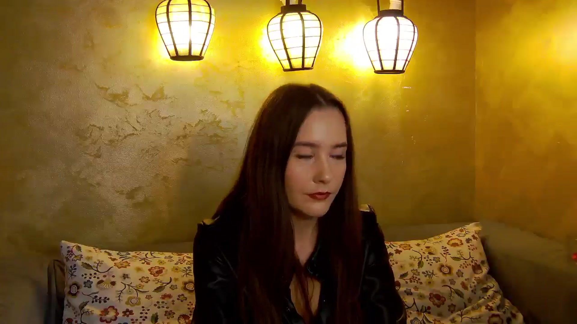 Gallery image thumbnail from Radiance's myfreecams stream on, 10/24/2025, 19:28 image 17 of 20