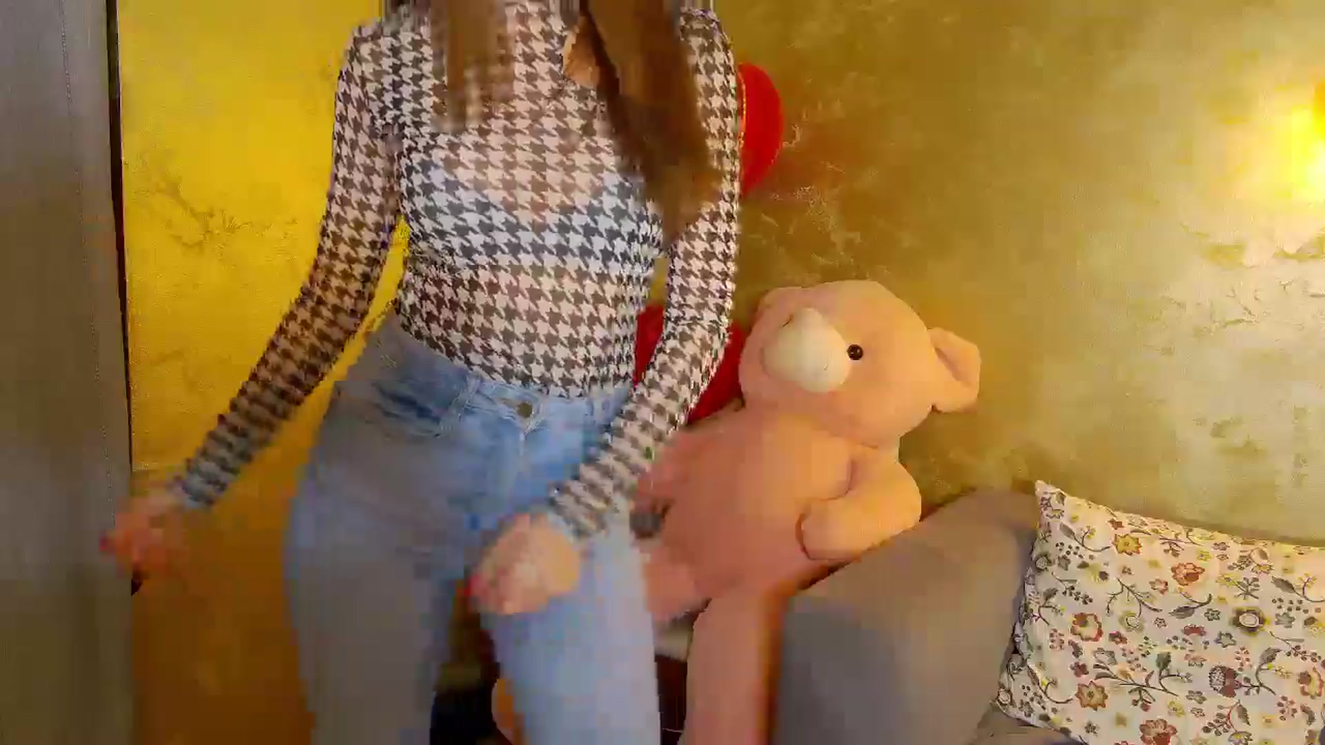 Gallery image thumbnail from Radiance's myfreecams stream on, 11/05/2025, 15:51 image 4 of 20