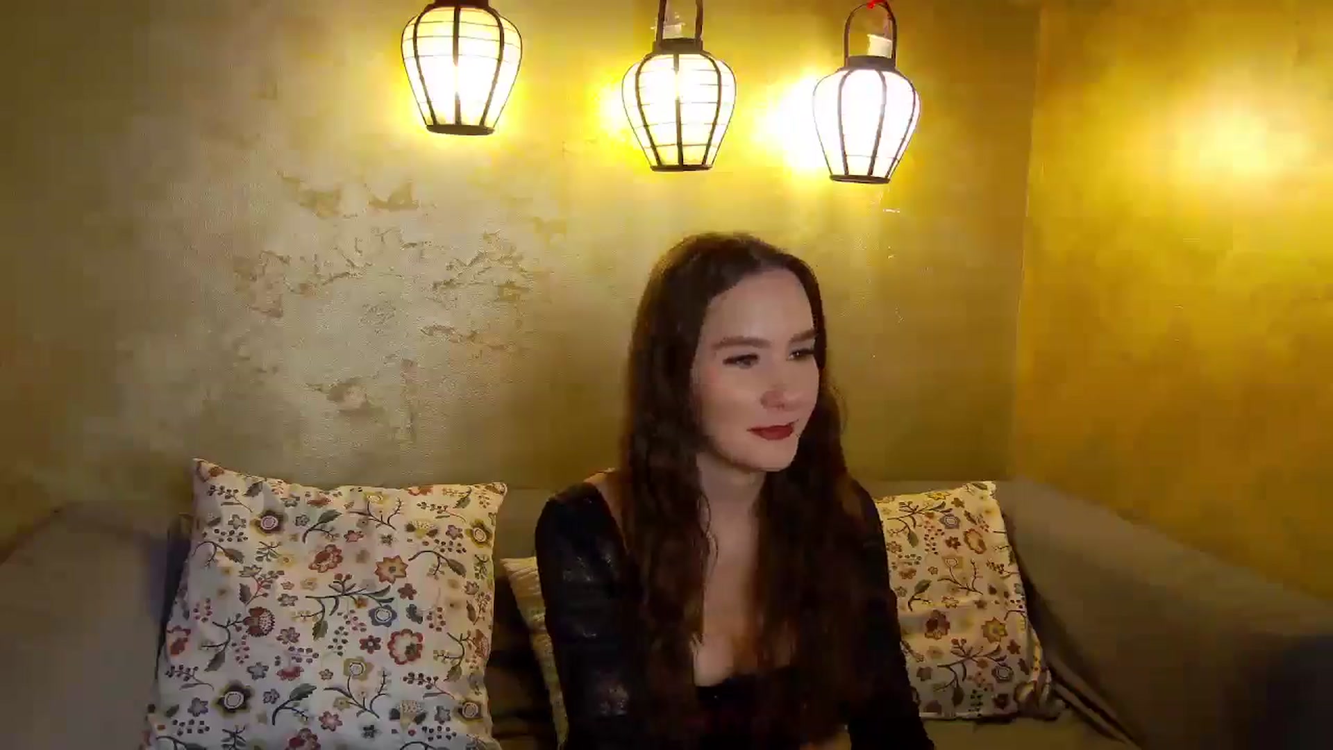 Gallery image thumbnail from Radiance's myfreecams stream on, 11/08/2025, 17:46 image 10 of 20