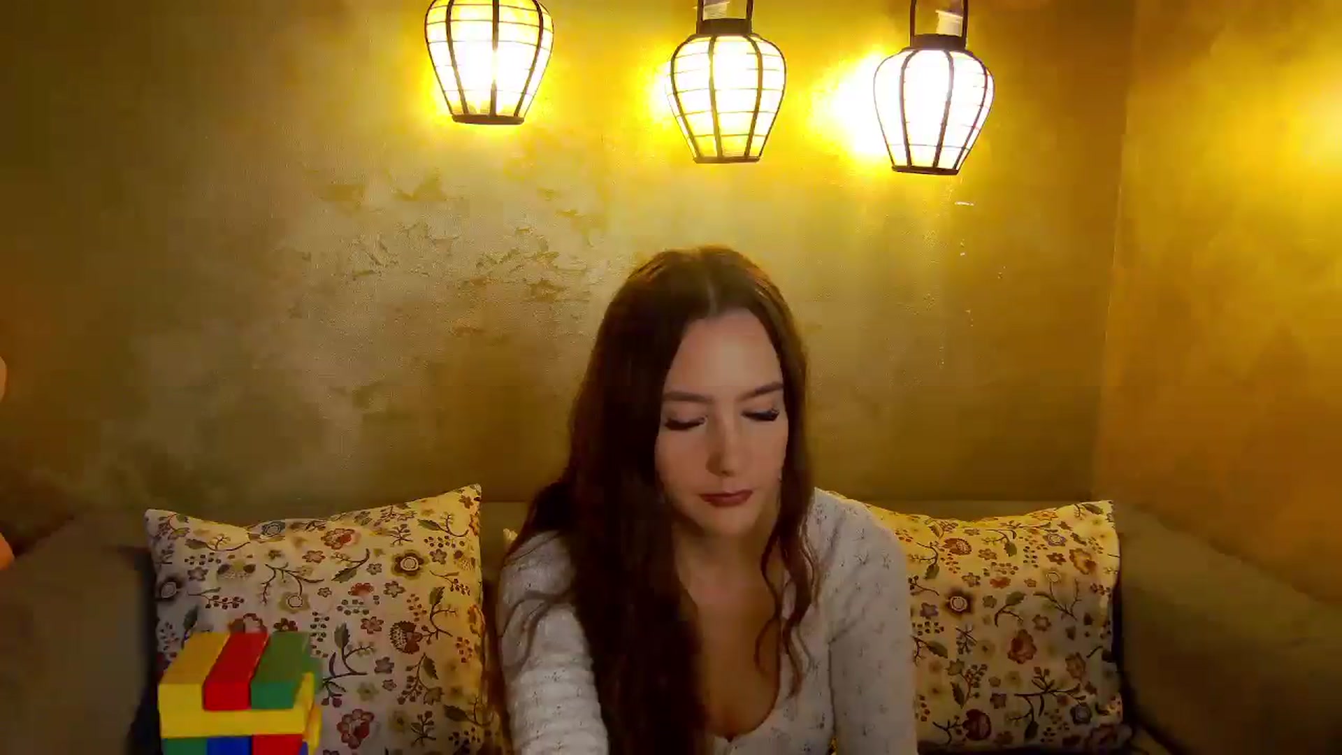 Gallery image thumbnail from Radiance's myfreecams stream on, 11/13/2025, 17:17 image 3 of 20