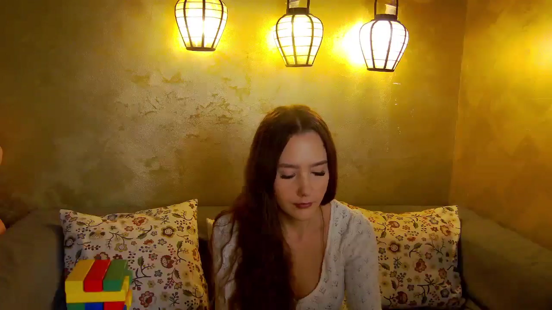 Gallery image thumbnail from Radiance's myfreecams stream on, 11/13/2025, 17:17 image 17 of 20