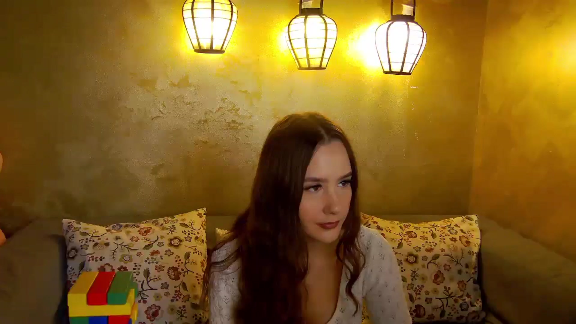 Gallery image thumbnail from Radiance's myfreecams stream on, 11/13/2025, 17:32 image 15 of 20