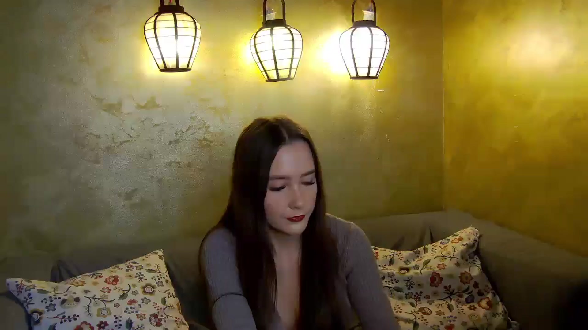 Gallery image thumbnail from Radiance's myfreecams stream on, 11/16/2025, 19:55 image 6 of 20