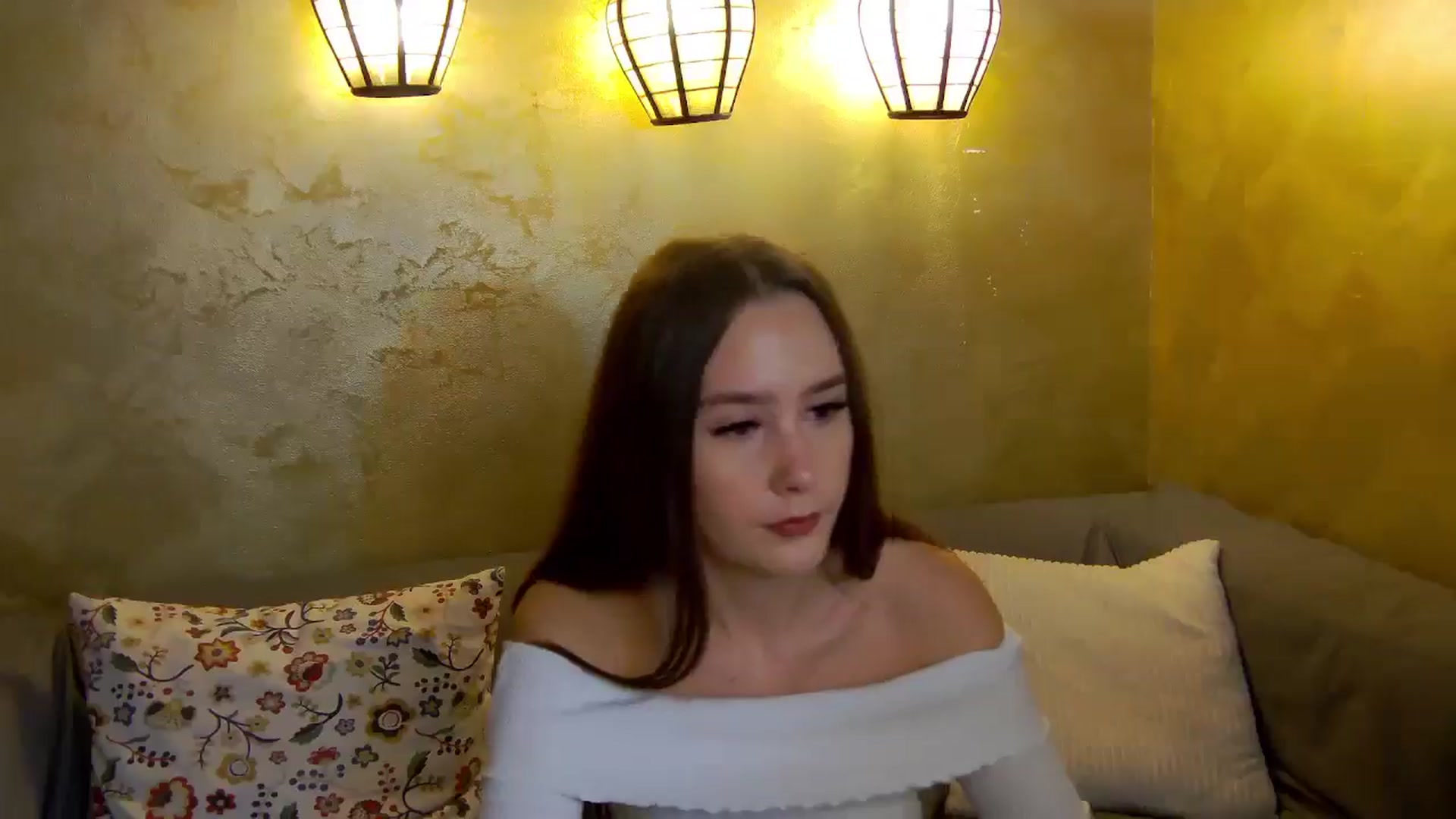 Gallery image thumbnail from Radiance's myfreecams stream on, 11/17/2025, 15:57 image 17 of 20