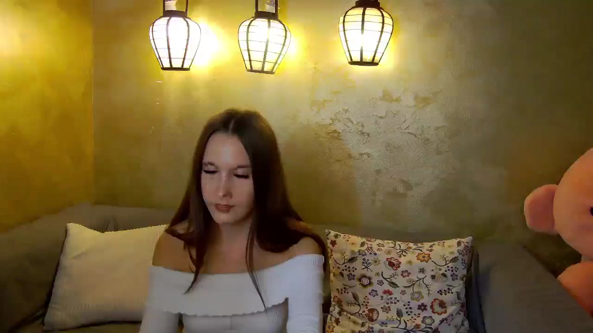 Gallery image thumbnail from Radiance's myfreecams stream on, 11/17/2025, 19:55 image 15 of 20