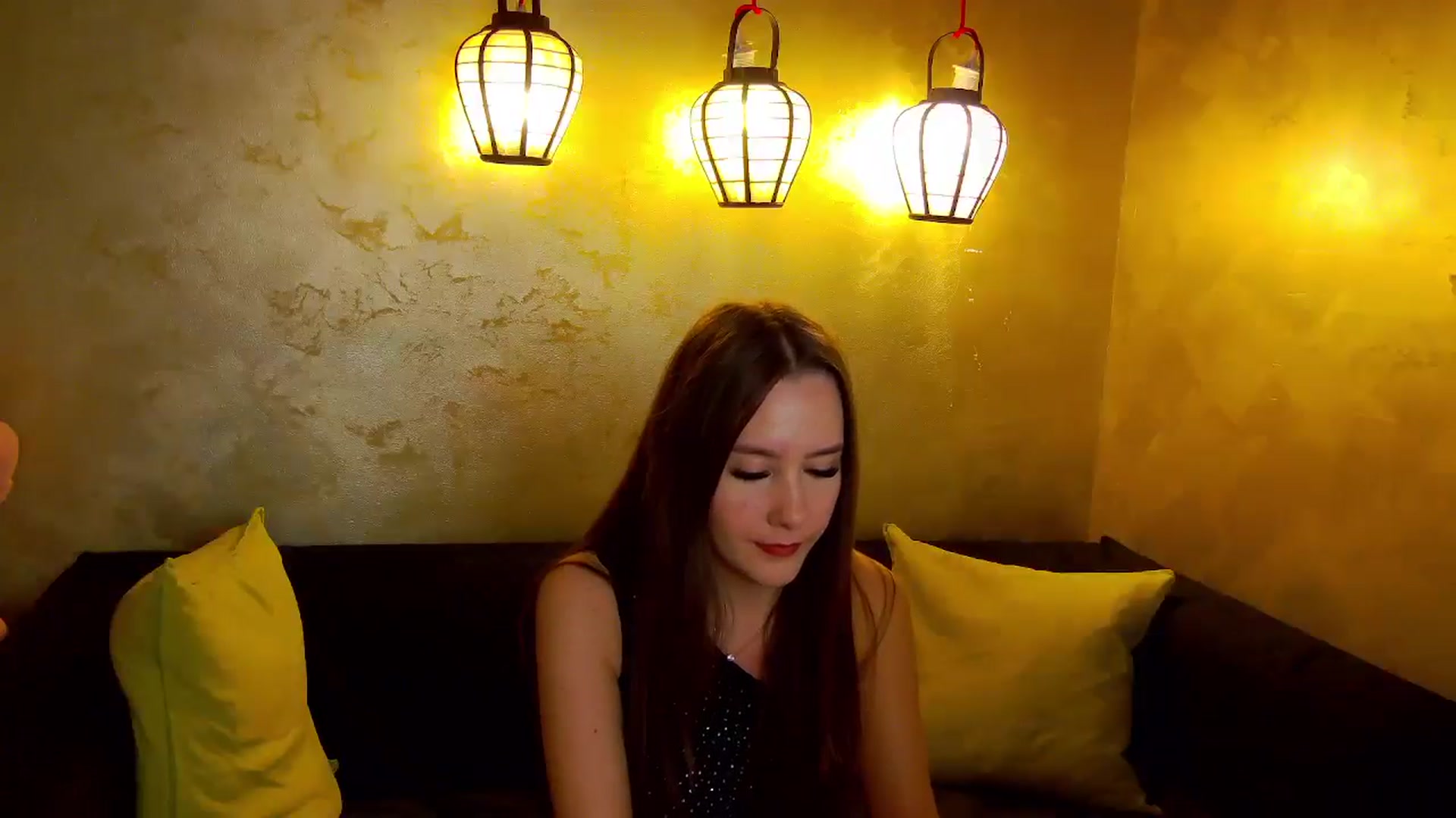Gallery image thumbnail from Radiance's myfreecams stream on, 11/24/2025, 18:18 image 10 of 20