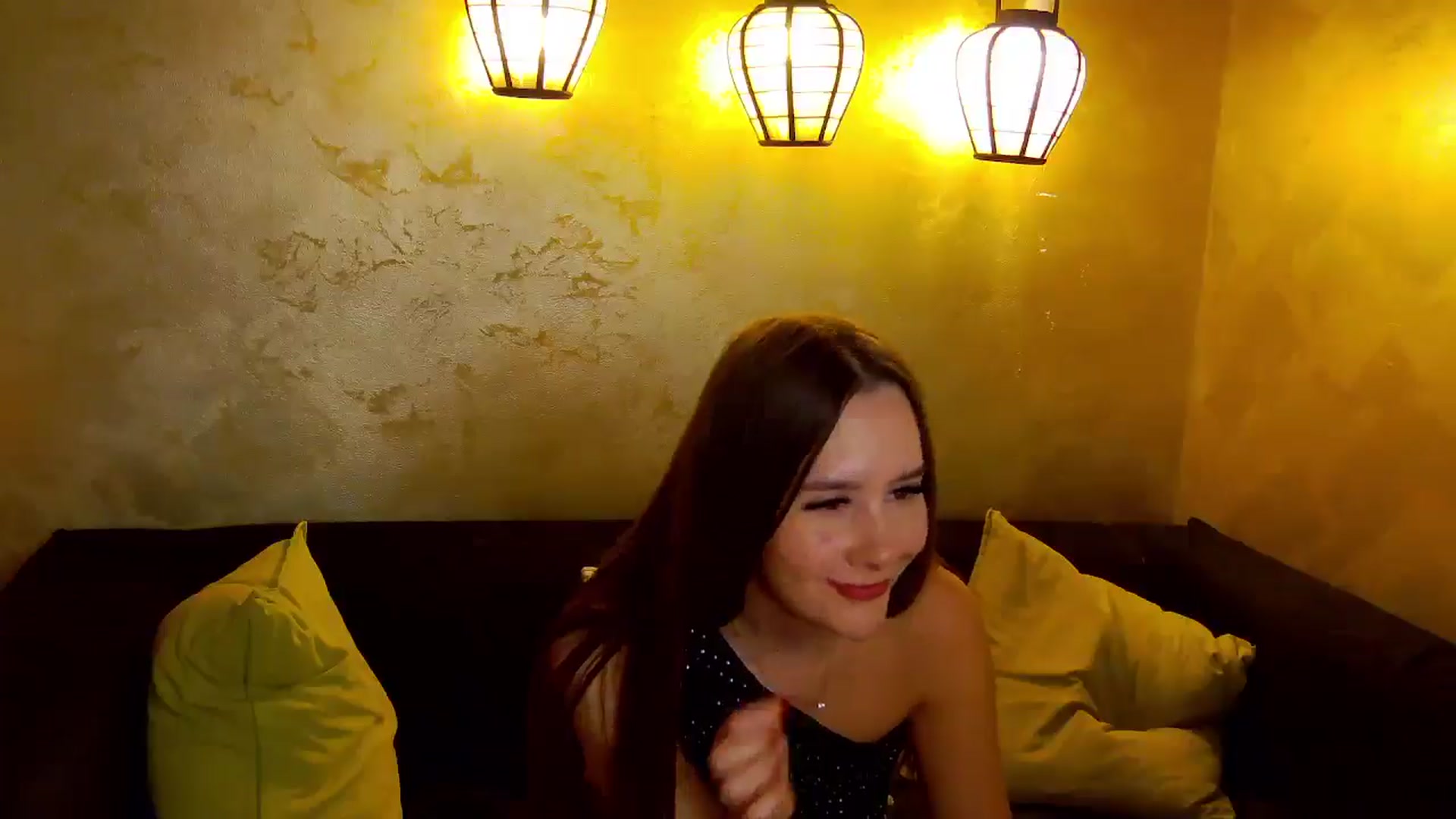 Gallery image thumbnail from Radiance's myfreecams stream on, 11/24/2025, 20:37 image 4 of 20
