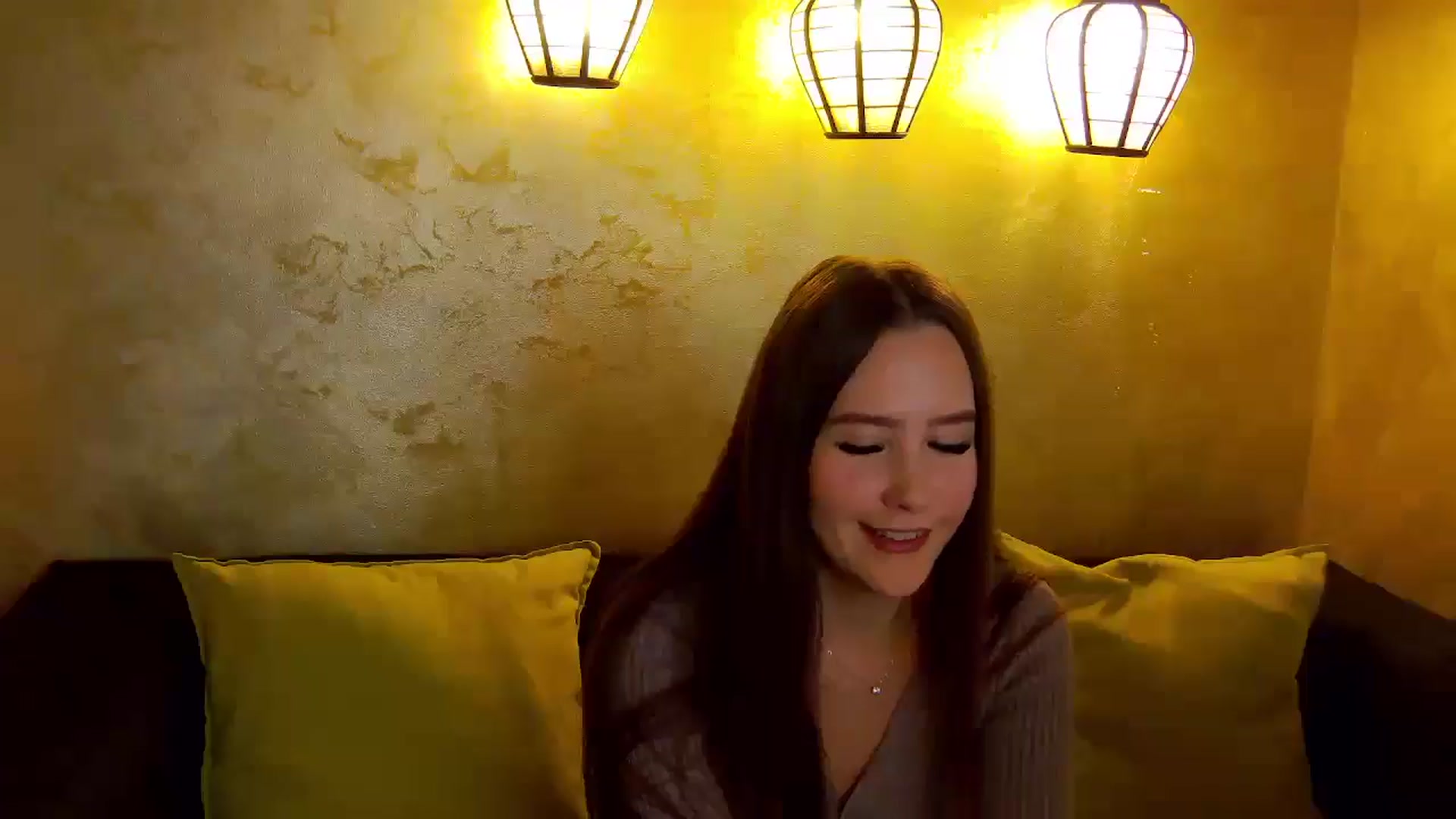Gallery image thumbnail from Radiance's myfreecams stream on, 11/25/2025, 15:12 image 15 of 20