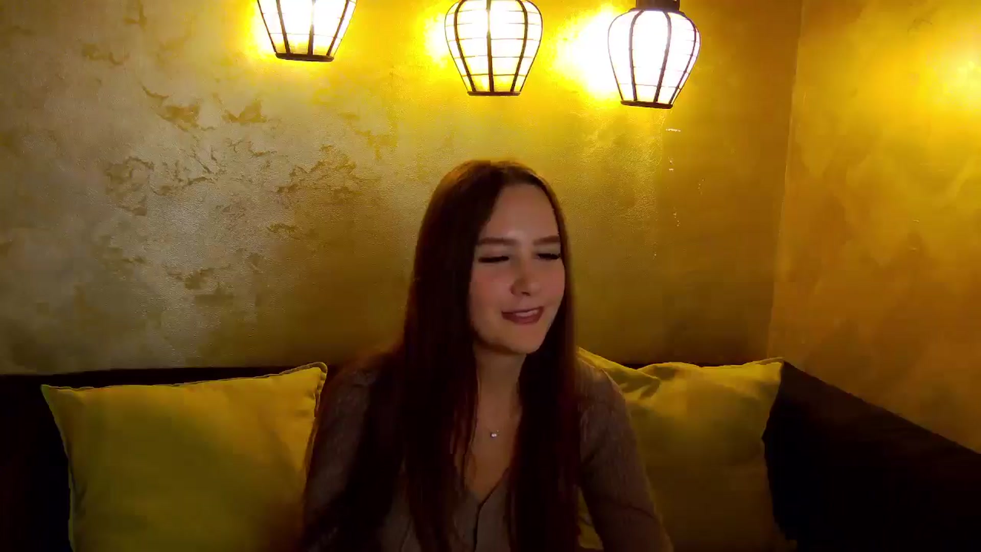 Gallery image thumbnail from Radiance's myfreecams stream on, 11/25/2025, 16:12 image 7 of 20
