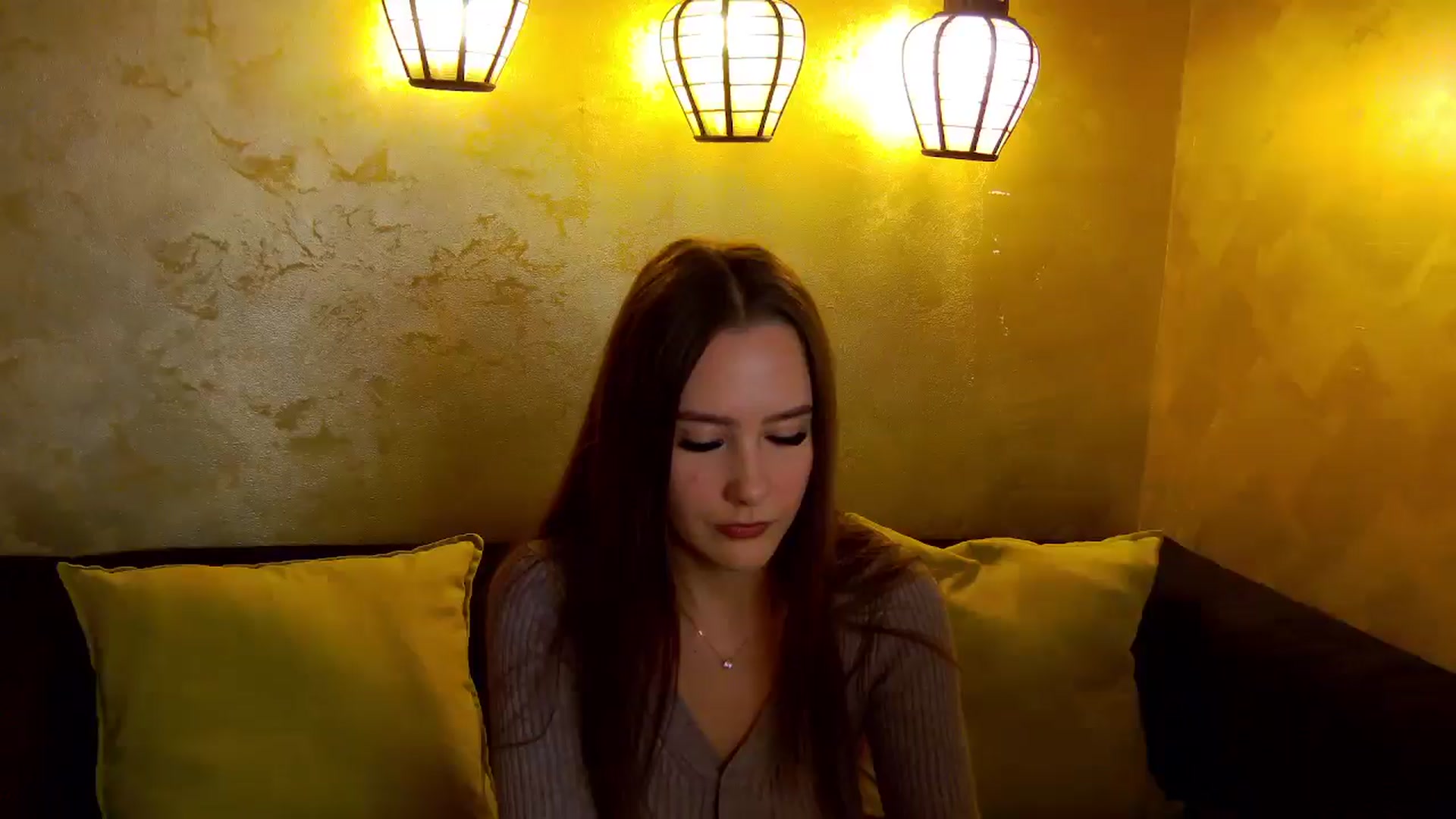 Gallery image thumbnail from Radiance's myfreecams stream on, 11/25/2025, 16:12 image 1 of 20