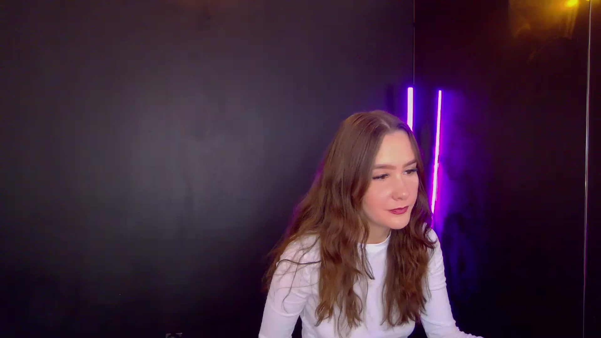 Gallery image thumbnail from Radiance's myfreecams stream on, 12/04/2025, 15:37 image 15 of 20