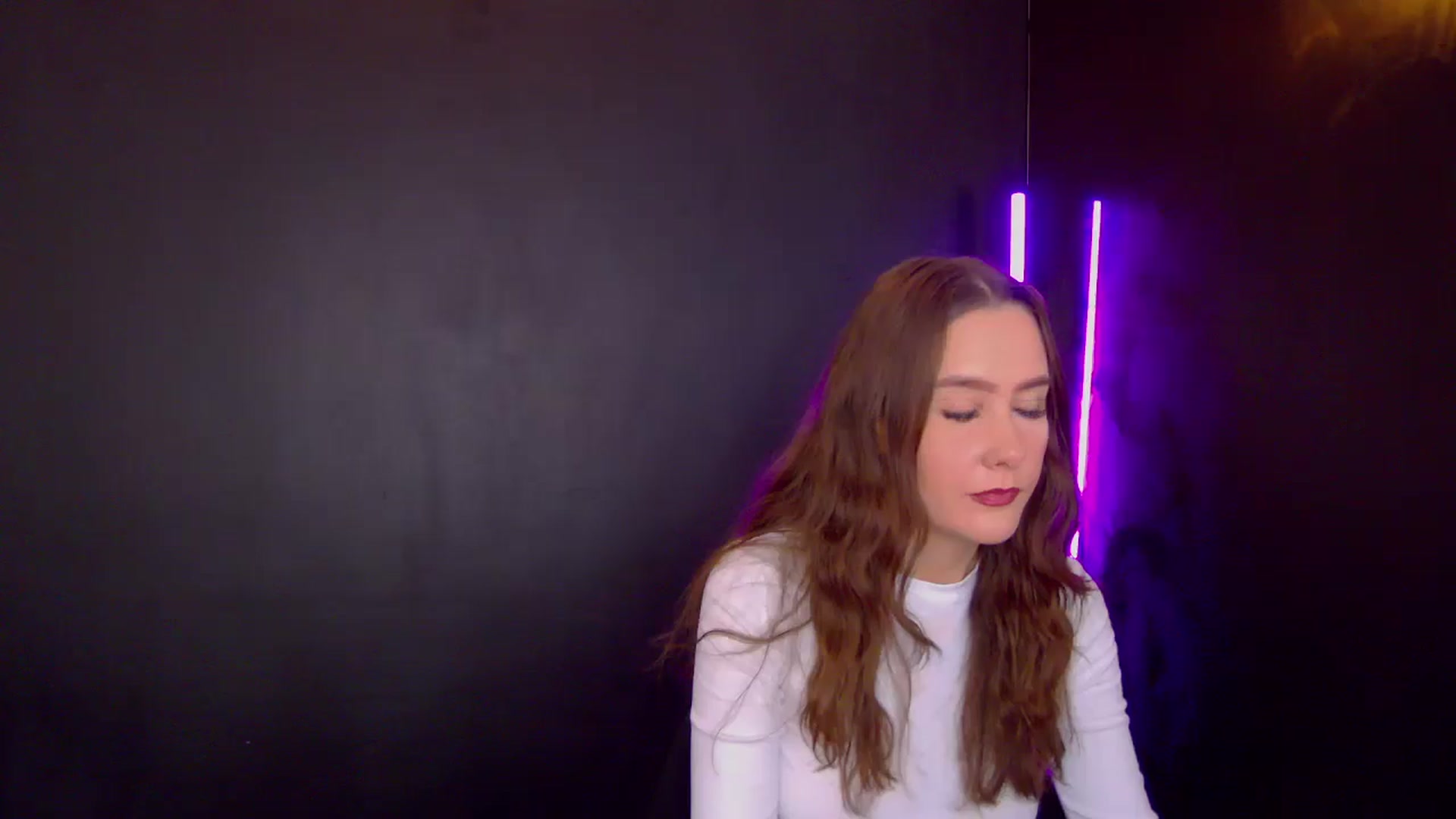 Gallery image thumbnail from Radiance's myfreecams stream on, 12/04/2025, 15:37 image 17 of 20