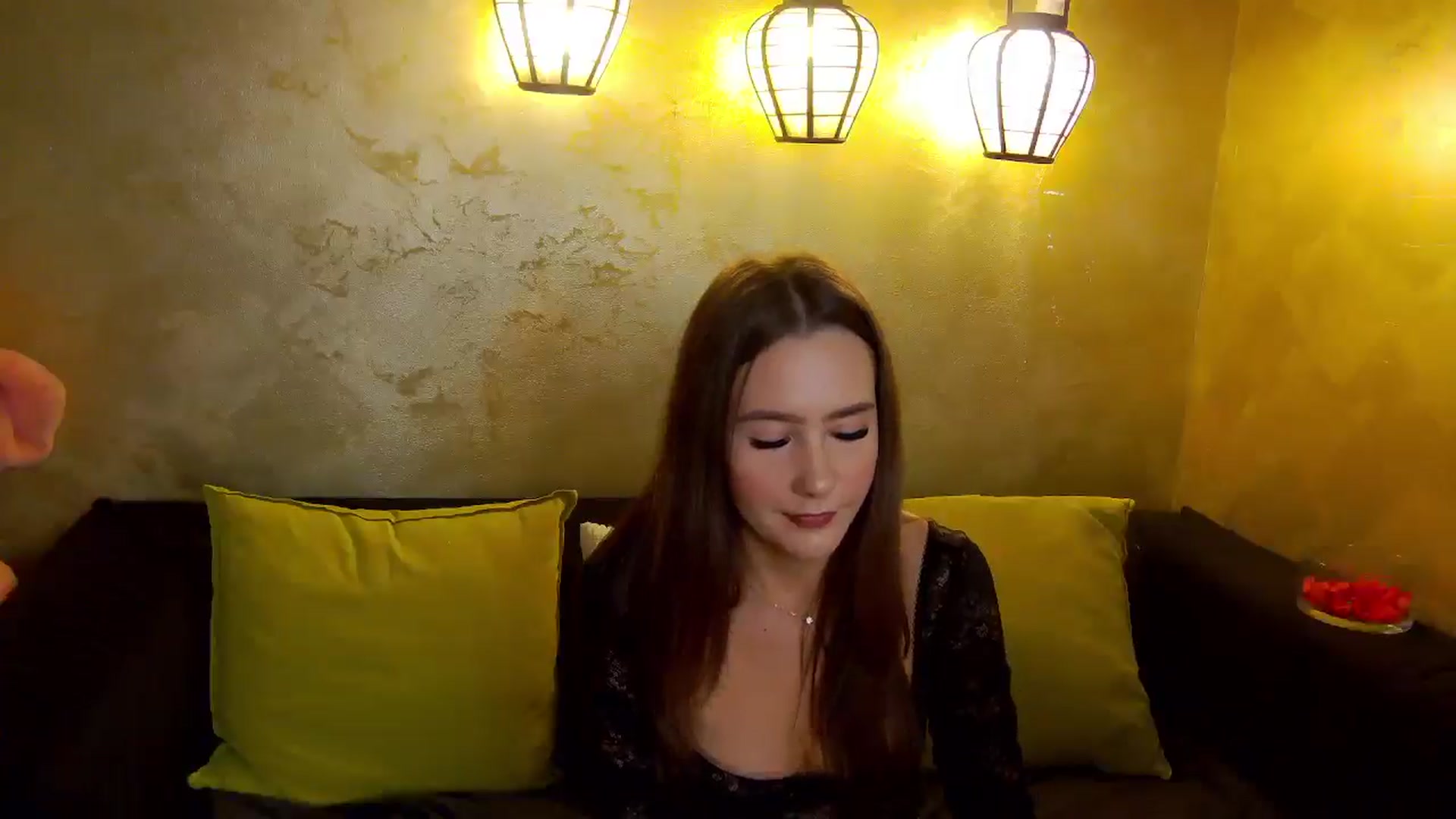 Gallery image thumbnail from Radiance's myfreecams stream on, 12/05/2025, 19:45 image 4 of 20
