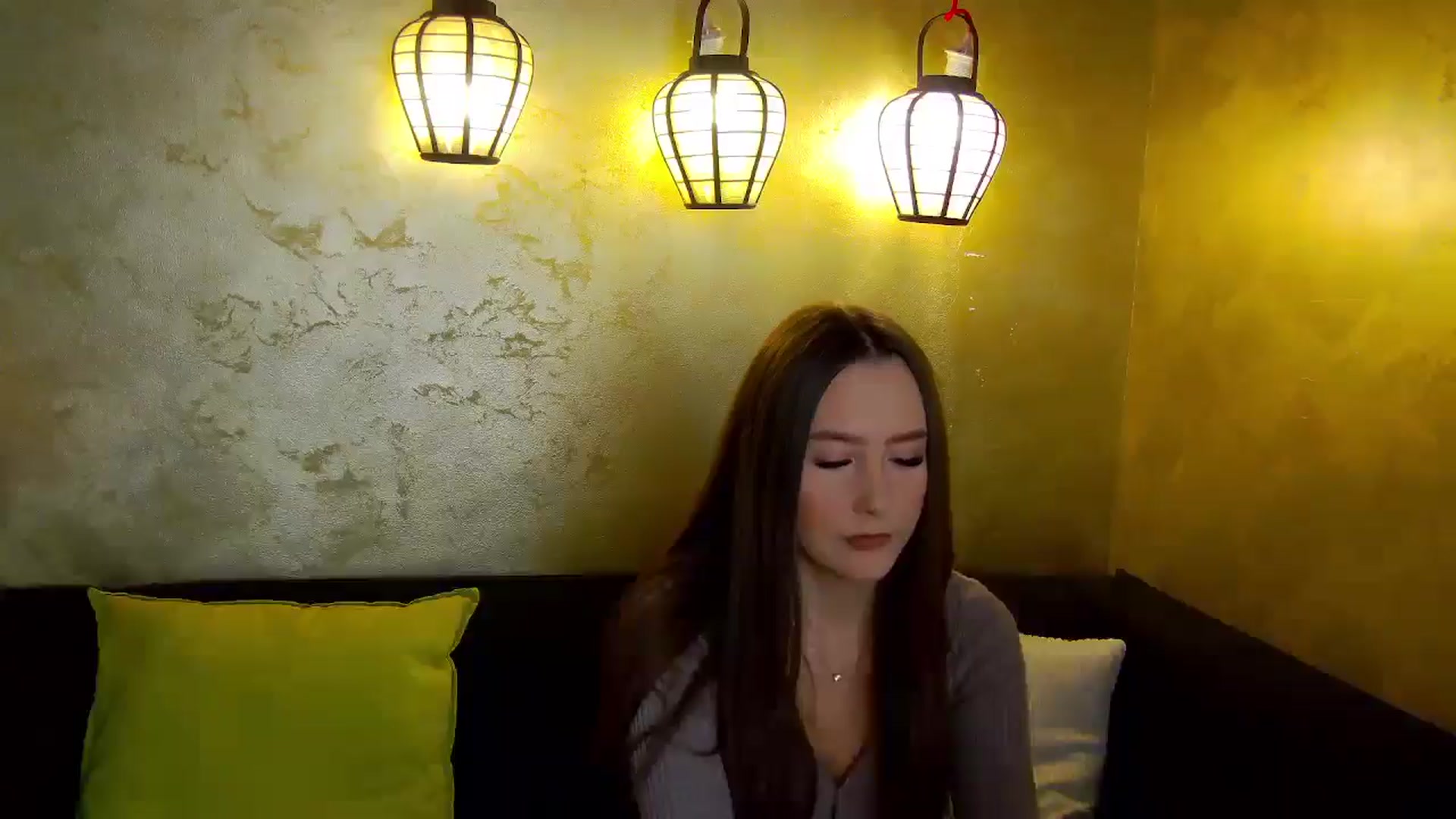 Gallery image thumbnail from Radiance's myfreecams stream on, 12/18/2025, 14:20 image 13 of 20