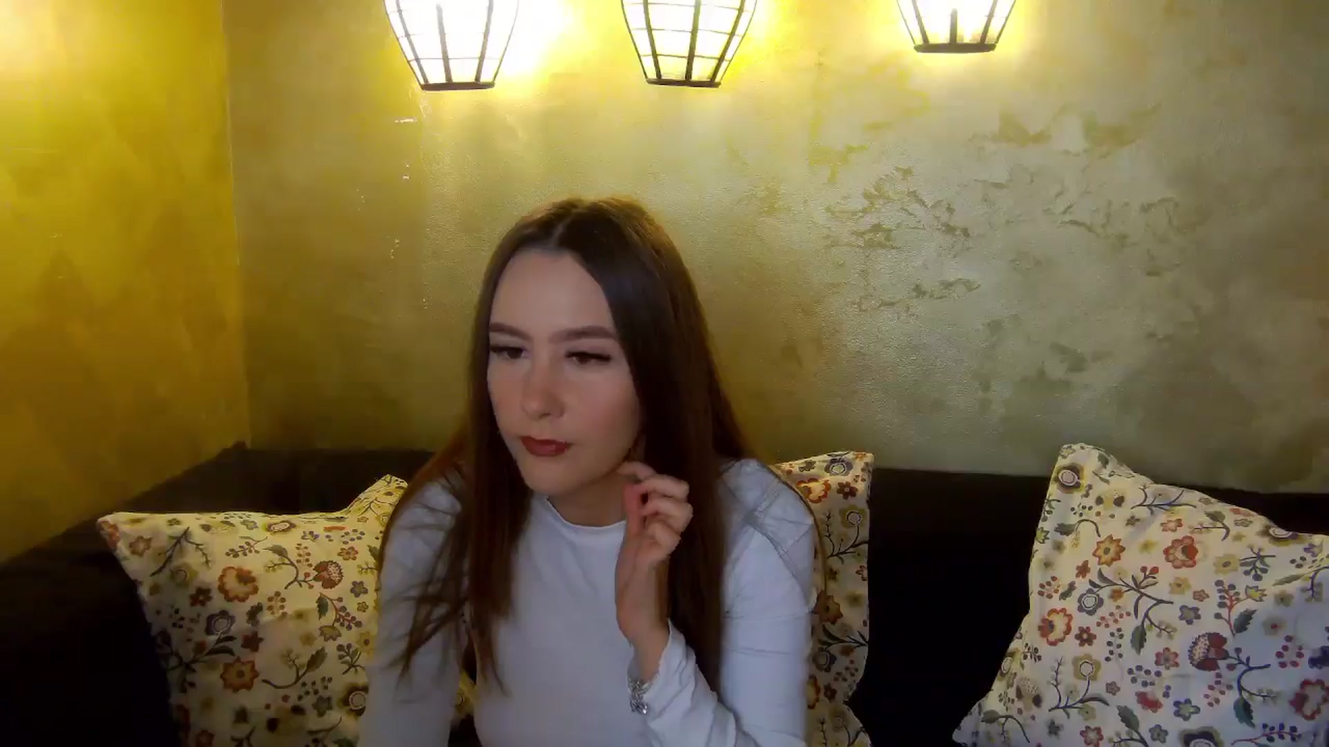 Gallery image thumbnail from Radiance's myfreecams stream on, 12/21/2025, 15:54 image 6 of 20