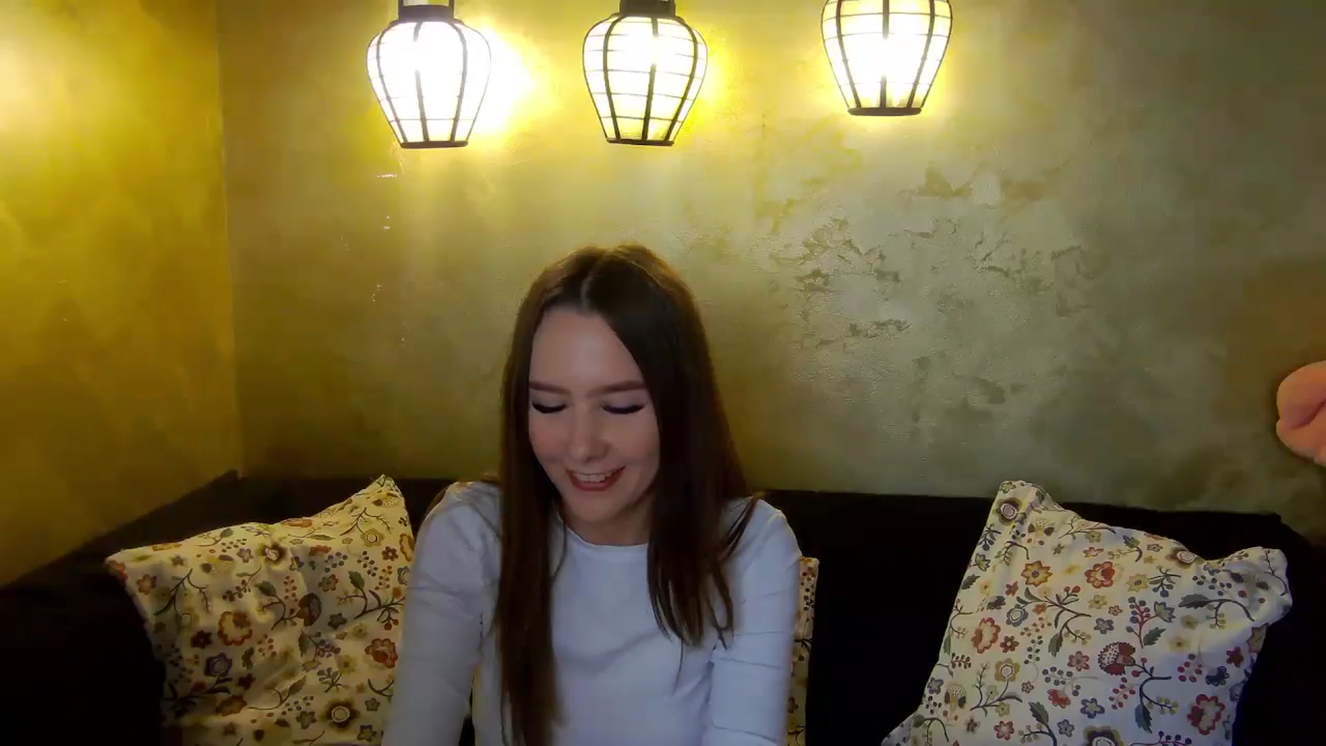 Gallery image thumbnail from Radiance's myfreecams stream on, 12/21/2025, 19:57 image 7 of 20