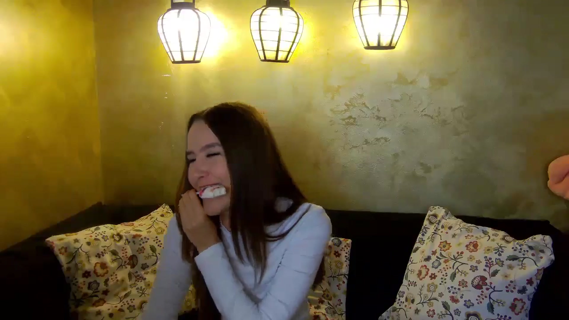Gallery image thumbnail from Radiance's myfreecams stream on, 12/21/2025, 19:57 image 10 of 20