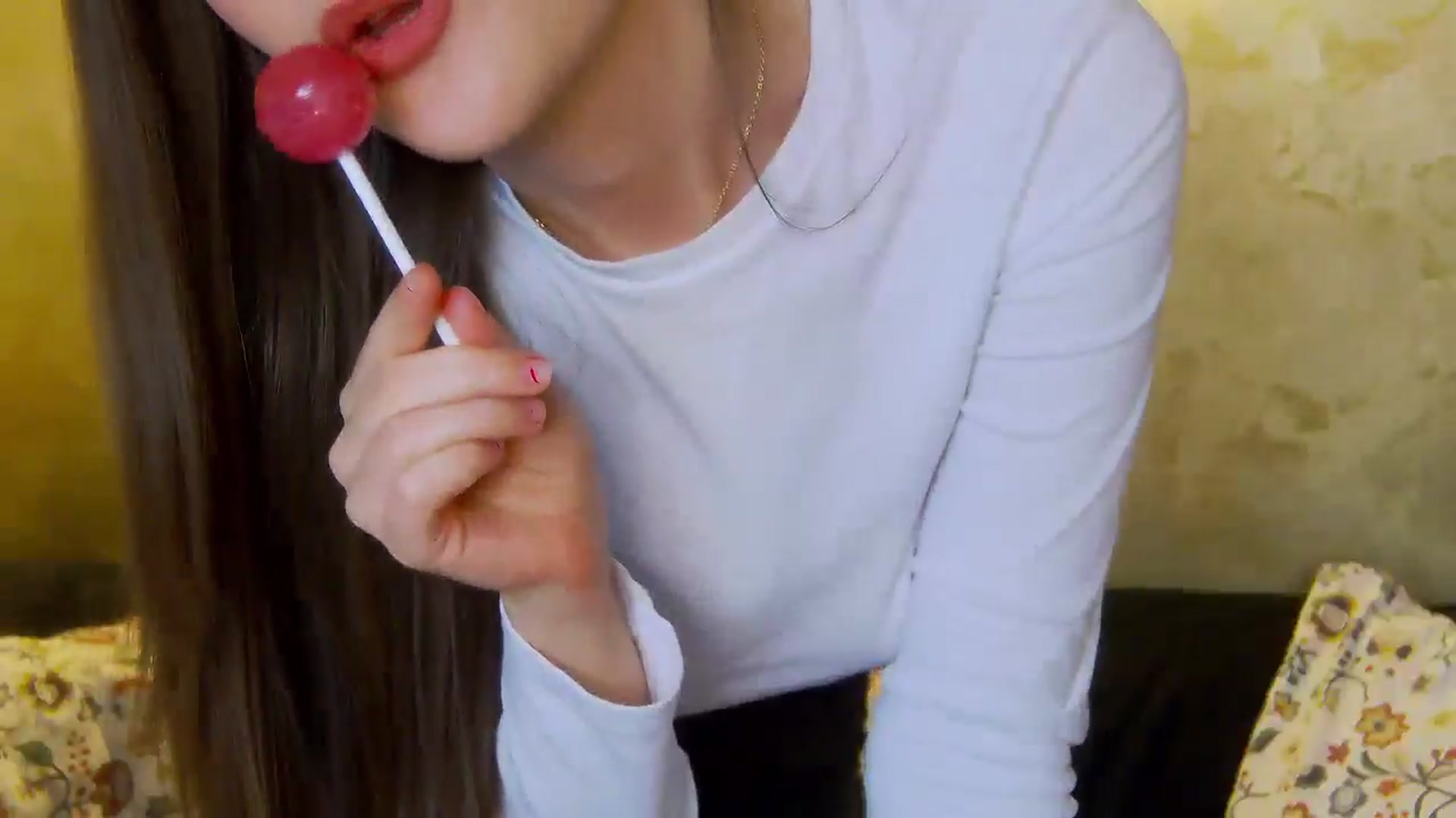 Gallery image thumbnail from Radiance's myfreecams stream on, 12/21/2025, 19:57 image 4 of 20