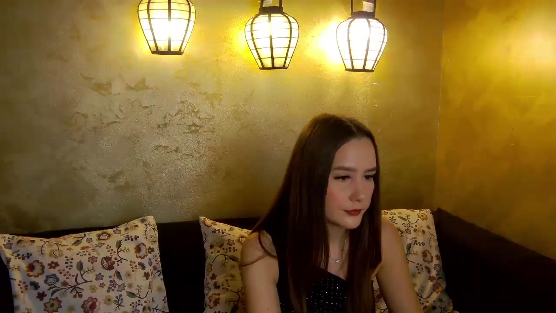 Gallery image thumbnail from Radiance's myfreecams stream on, 12/29/2025, 14:42 image 19 of 20