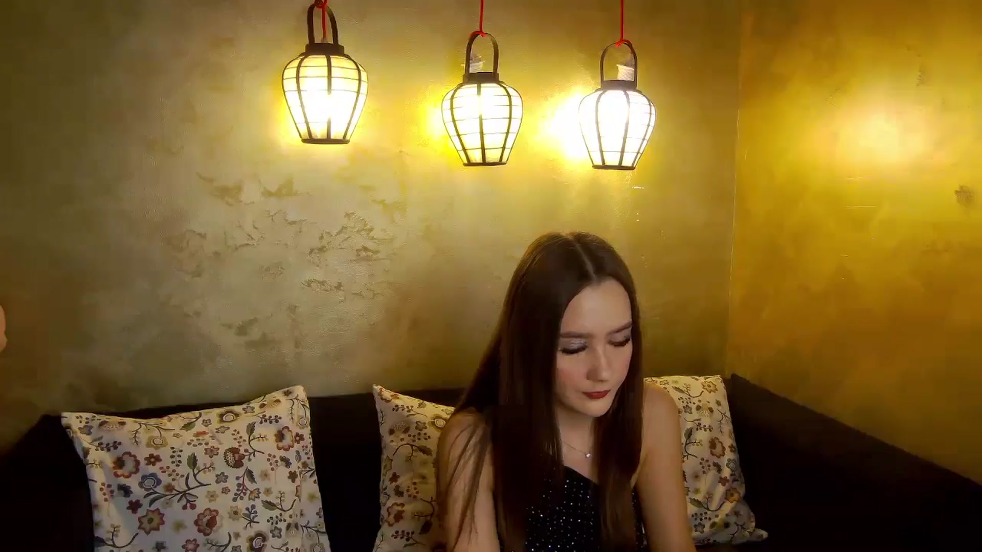 Gallery image thumbnail from Radiance's myfreecams stream on, 12/29/2025, 14:42 image 12 of 20