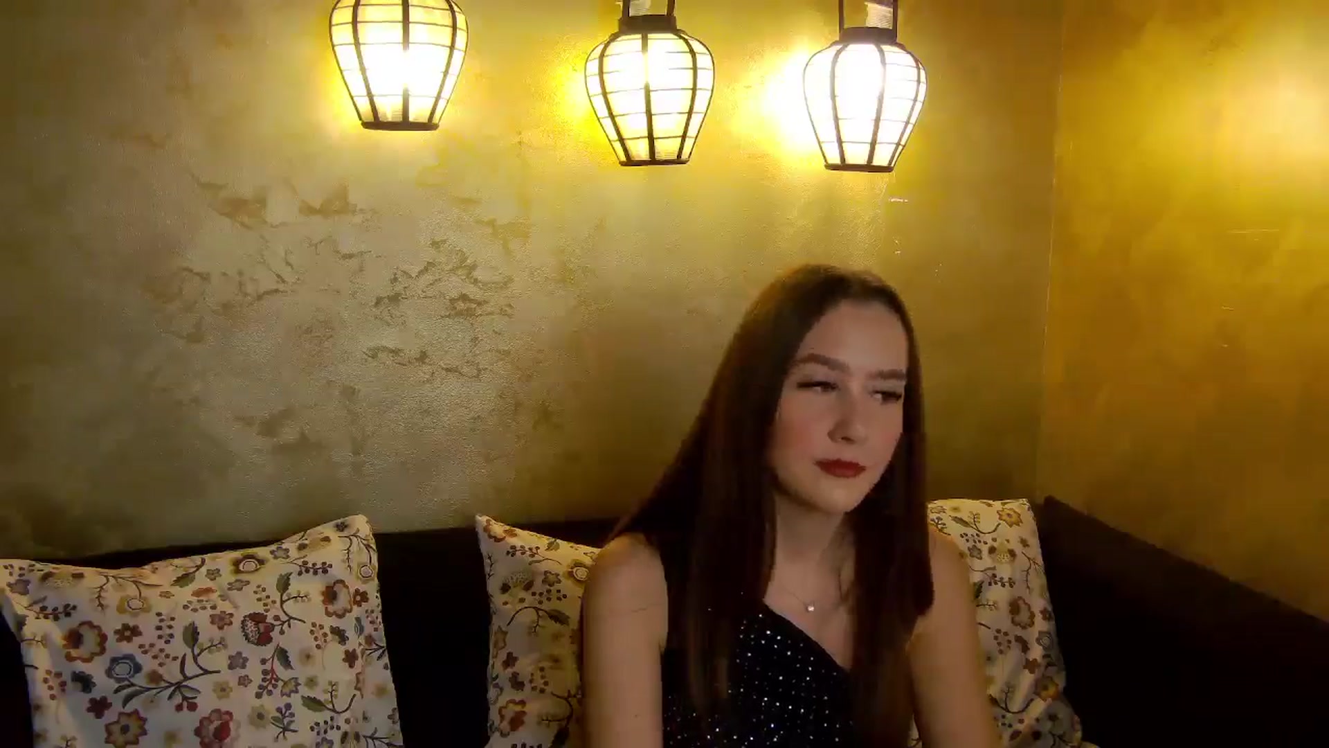 Gallery image thumbnail from Radiance's myfreecams stream on, 12/29/2025, 14:42 image 17 of 20
