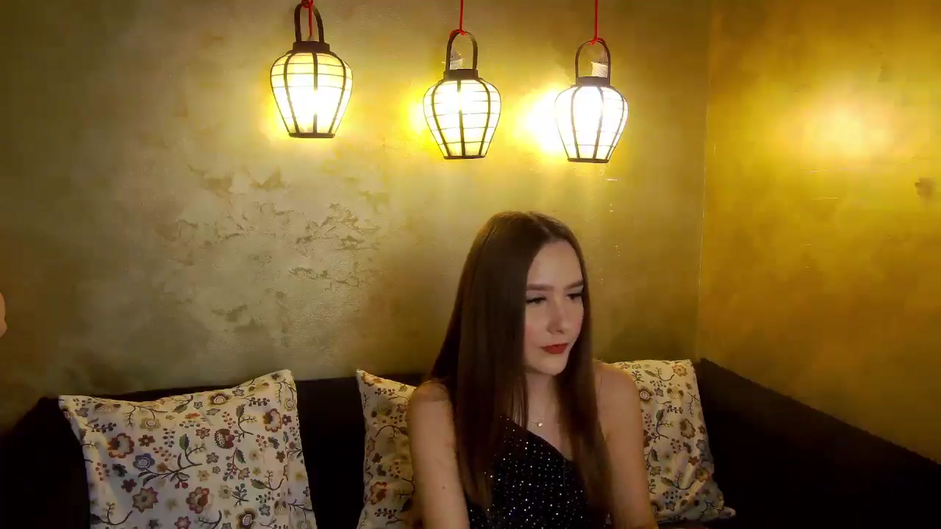 Gallery image thumbnail from Radiance's myfreecams stream on, 12/29/2025, 14:42 image 15 of 20