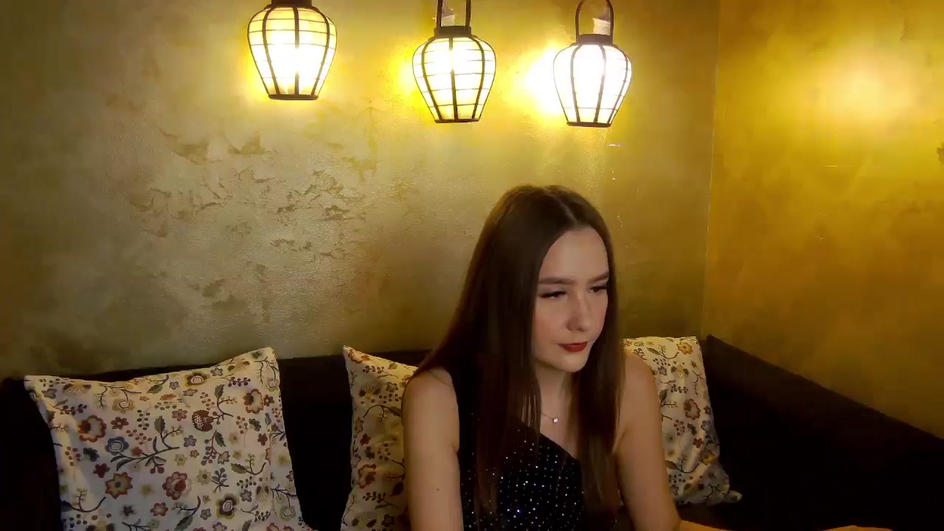 Gallery image thumbnail from Radiance's myfreecams stream on, 12/29/2025, 14:42 image 6 of 20