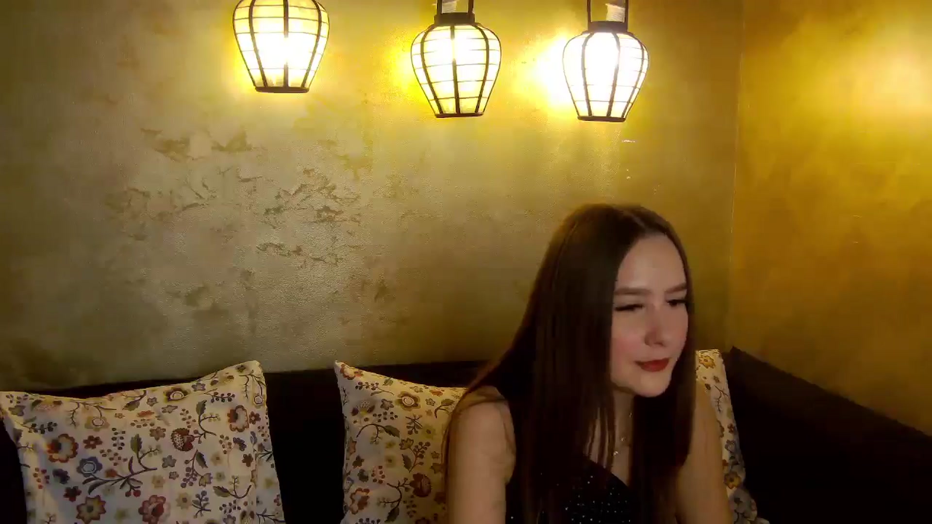 Gallery image thumbnail from Radiance's myfreecams stream on, 12/29/2025, 15:58 image 6 of 20