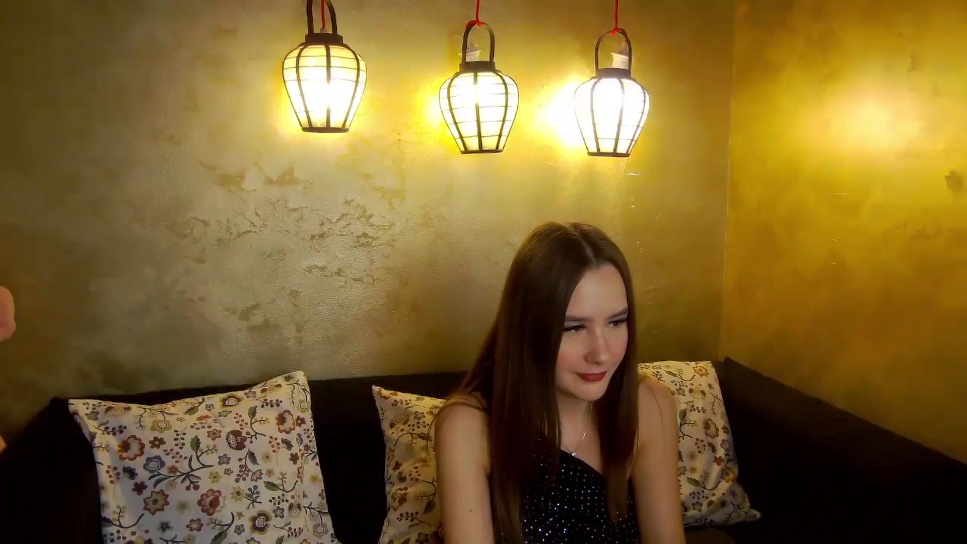 Gallery image thumbnail from Radiance's myfreecams stream on, 12/29/2025, 18:34 image 14 of 20