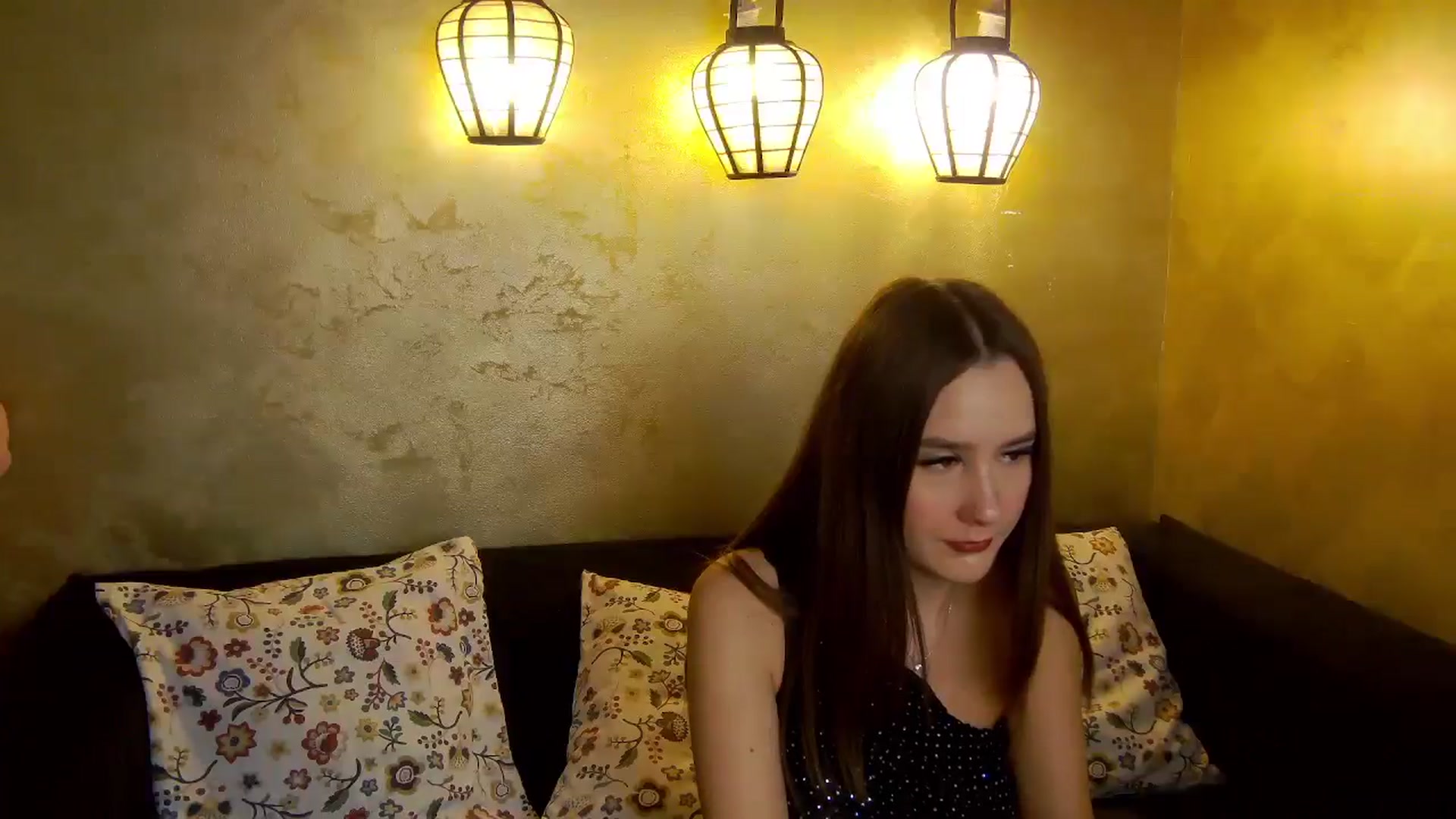 Gallery image thumbnail from Radiance's myfreecams stream on, 12/29/2025, 20:11 image 8 of 20