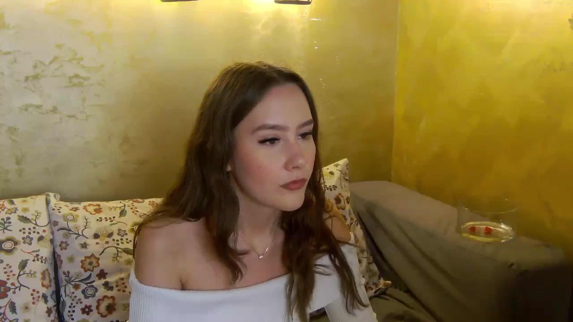 Gallery image thumbnail from Radiance's myfreecams stream on, 01/14/2026, 13:19 image 18 of 20