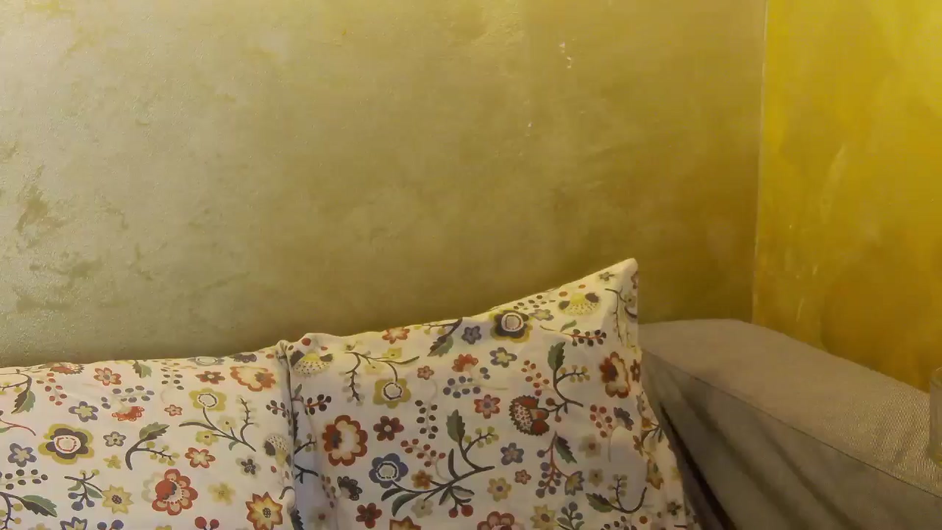 Gallery image thumbnail from Radiance's myfreecams stream on, 01/14/2026, 13:19 image 17 of 20