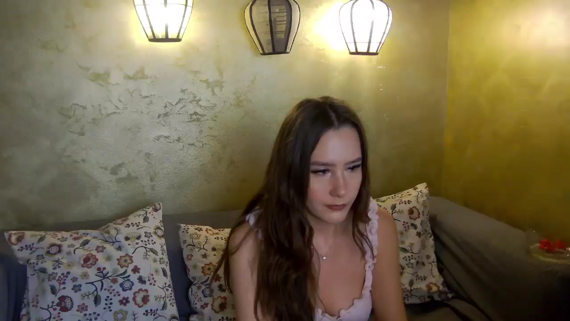 Gallery image thumbnail from Radiance's myfreecams stream on, 01/16/2026, 14:20 image 14 of 20
