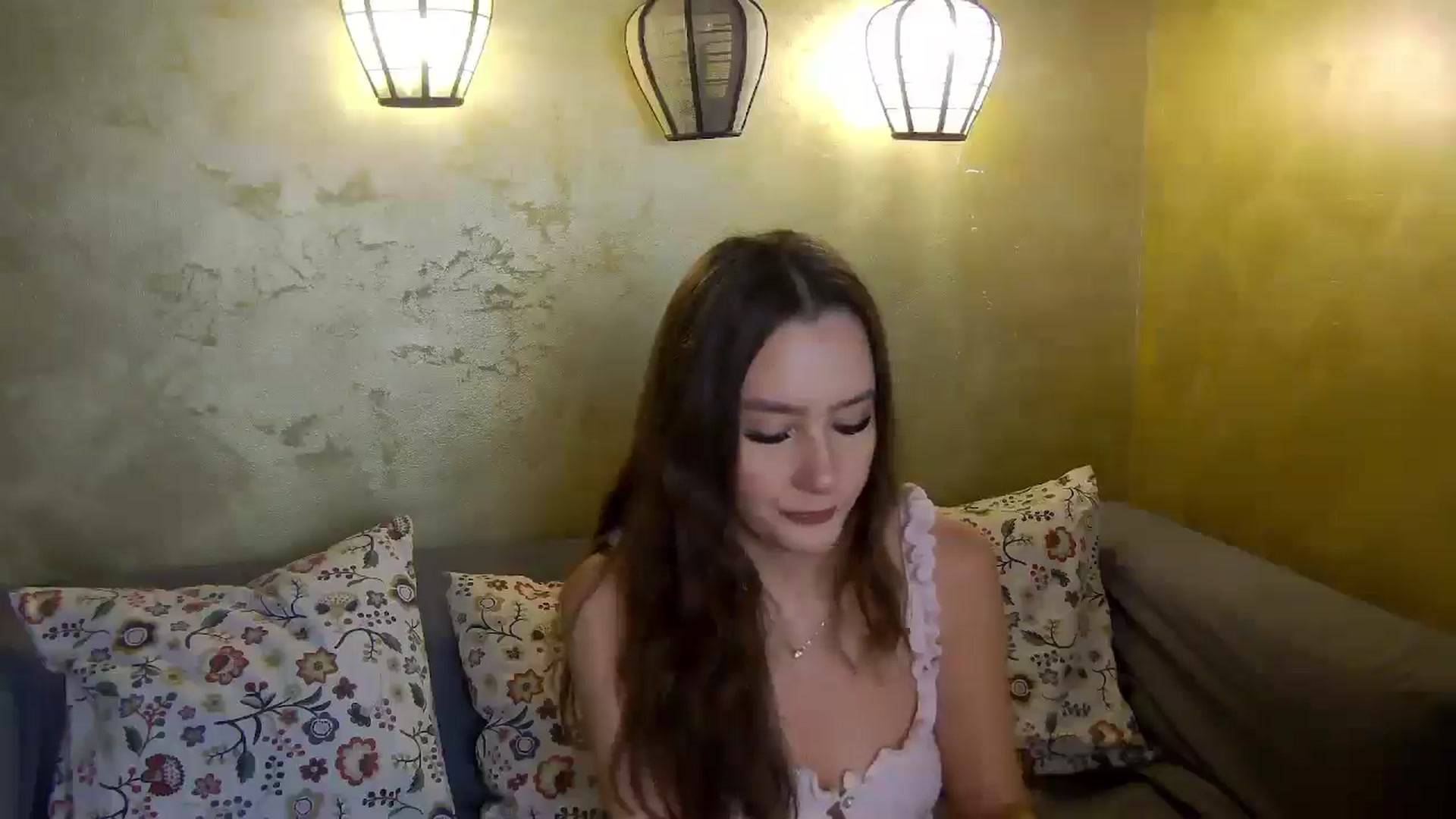 Gallery image thumbnail from Radiance's myfreecams stream on, 01/16/2026, 14:20 image 7 of 20