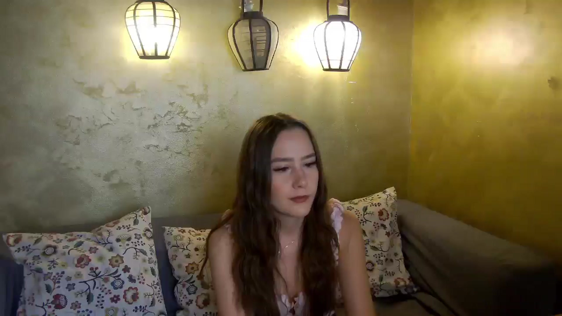 Gallery image thumbnail from Radiance's myfreecams stream on, 01/16/2026, 14:20 image 1 of 20