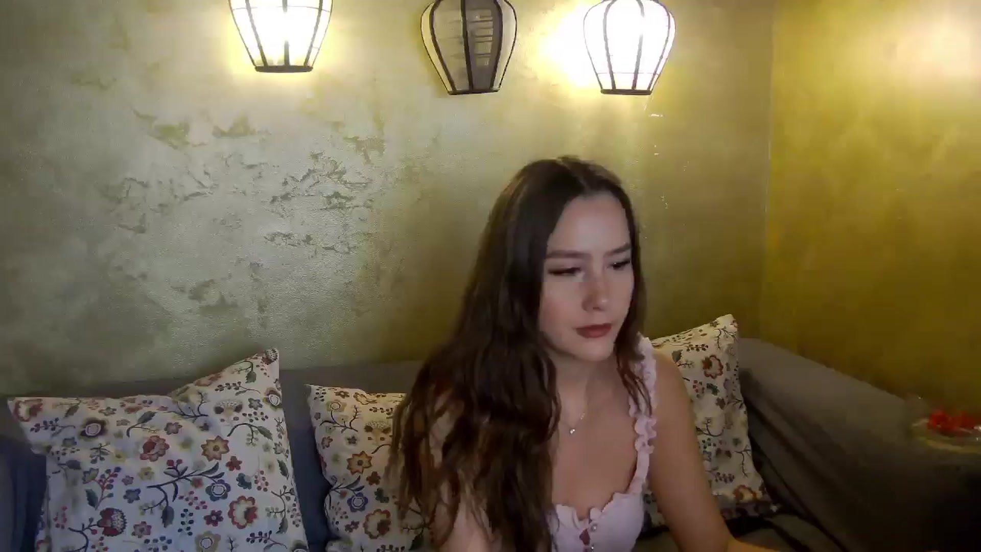 Gallery image thumbnail from Radiance's myfreecams stream on, 01/16/2026, 14:20 image 11 of 20