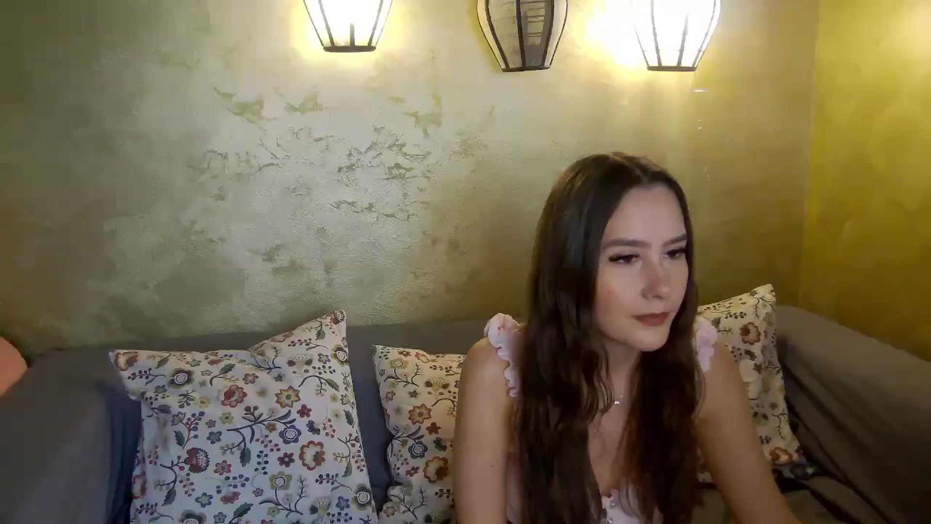 Gallery image thumbnail from Radiance's myfreecams stream on, 01/16/2026, 14:51 image 18 of 20