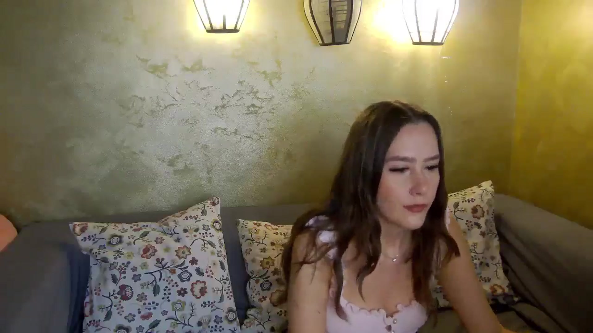 Gallery image thumbnail from Radiance's myfreecams stream on, 01/16/2026, 14:51 image 16 of 20