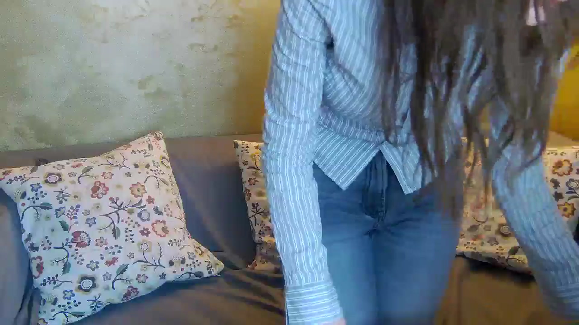 Gallery image thumbnail from Radiance's myfreecams stream on, 01/17/2026, 16:18 image 17 of 20