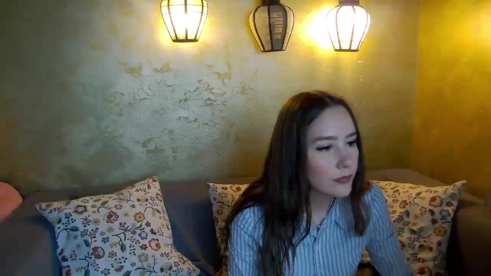 Gallery image thumbnail from Radiance's myfreecams stream on, 01/17/2026, 16:18 image 9 of 20