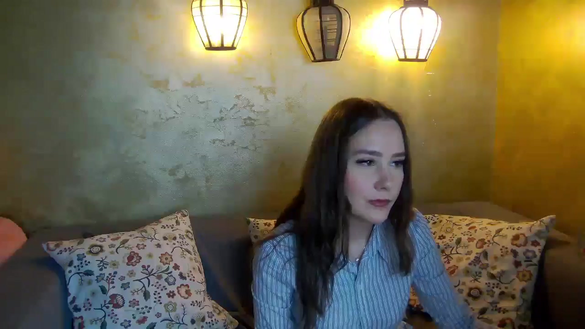 Gallery image thumbnail from Radiance's myfreecams stream on, 01/17/2026, 16:18 image 12 of 20