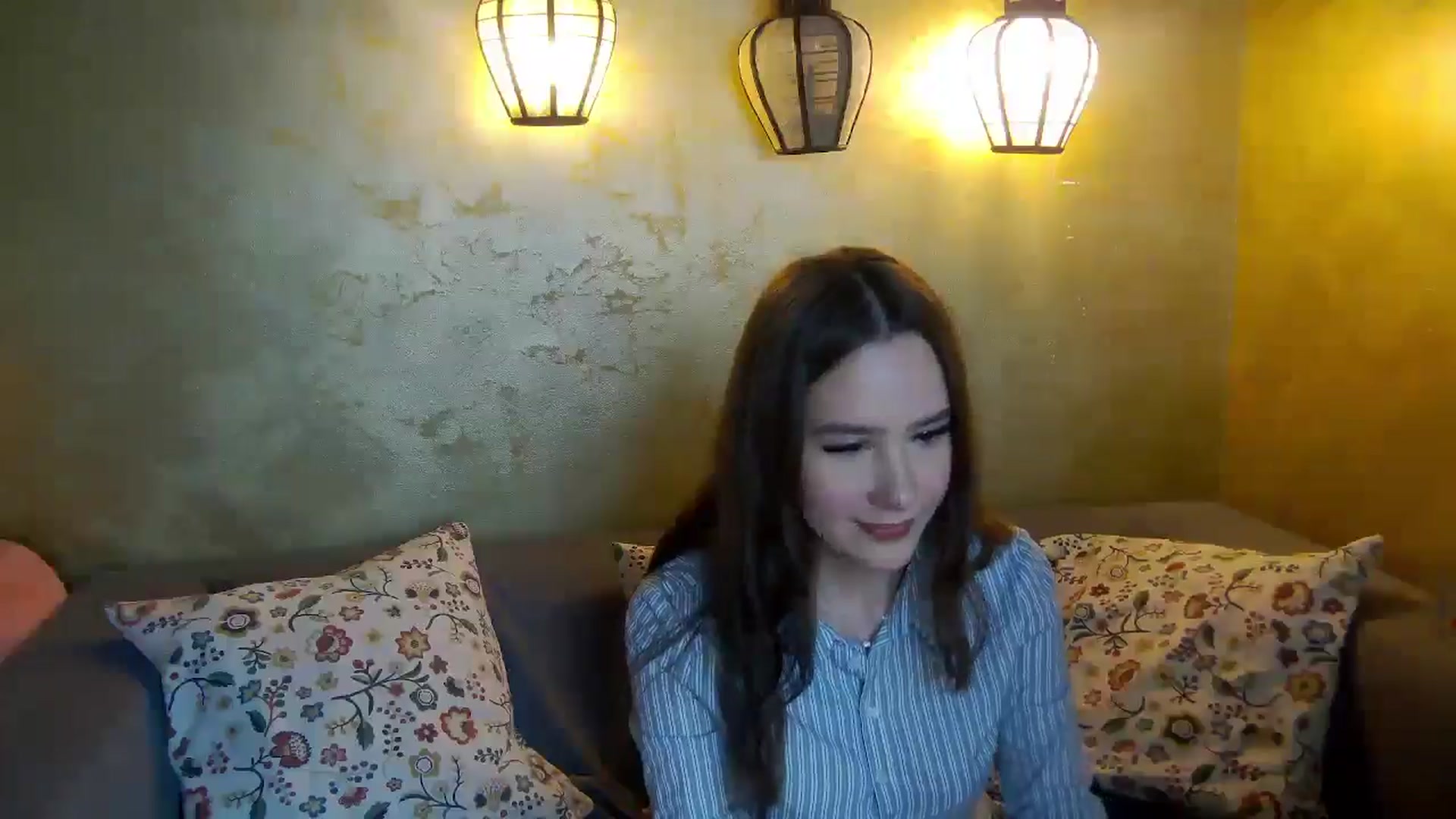 Gallery image thumbnail from Radiance's myfreecams stream on, 01/17/2026, 16:18 image 13 of 20