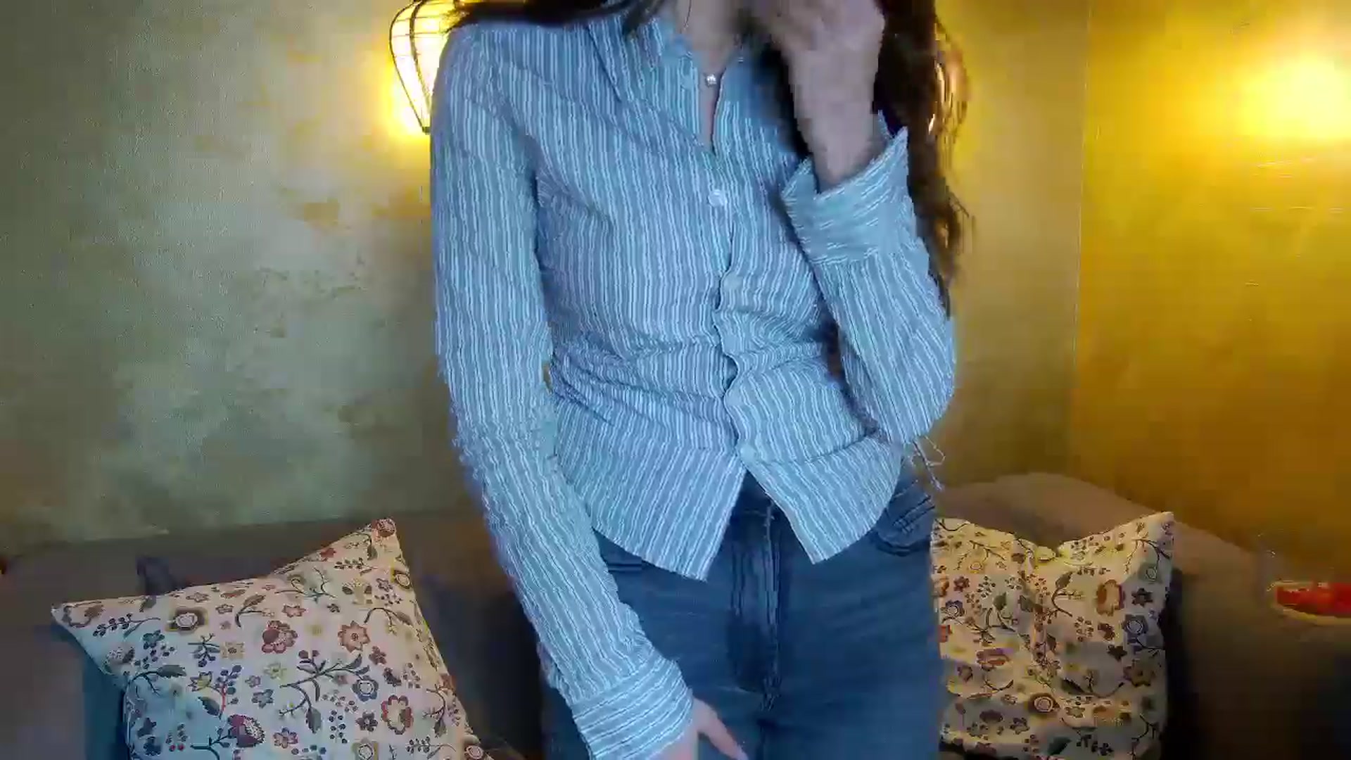 Gallery image thumbnail from Radiance's myfreecams stream on, 01/17/2026, 18:22 image 10 of 20