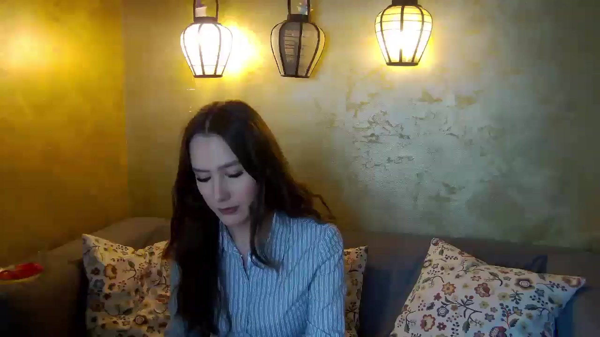 Gallery image thumbnail from Radiance's myfreecams stream on, 01/17/2026, 19:59 image 5 of 20
