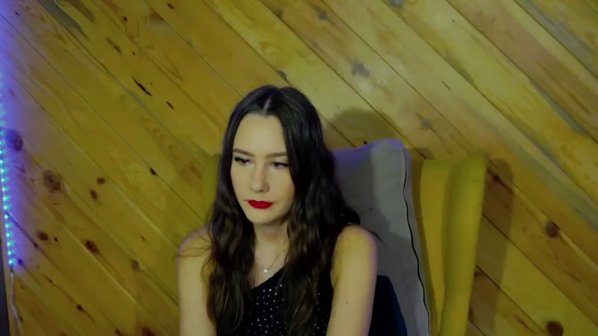 Gallery image thumbnail from Radiance's myfreecams stream on, 01/23/2026, 20:39 image 16 of 20