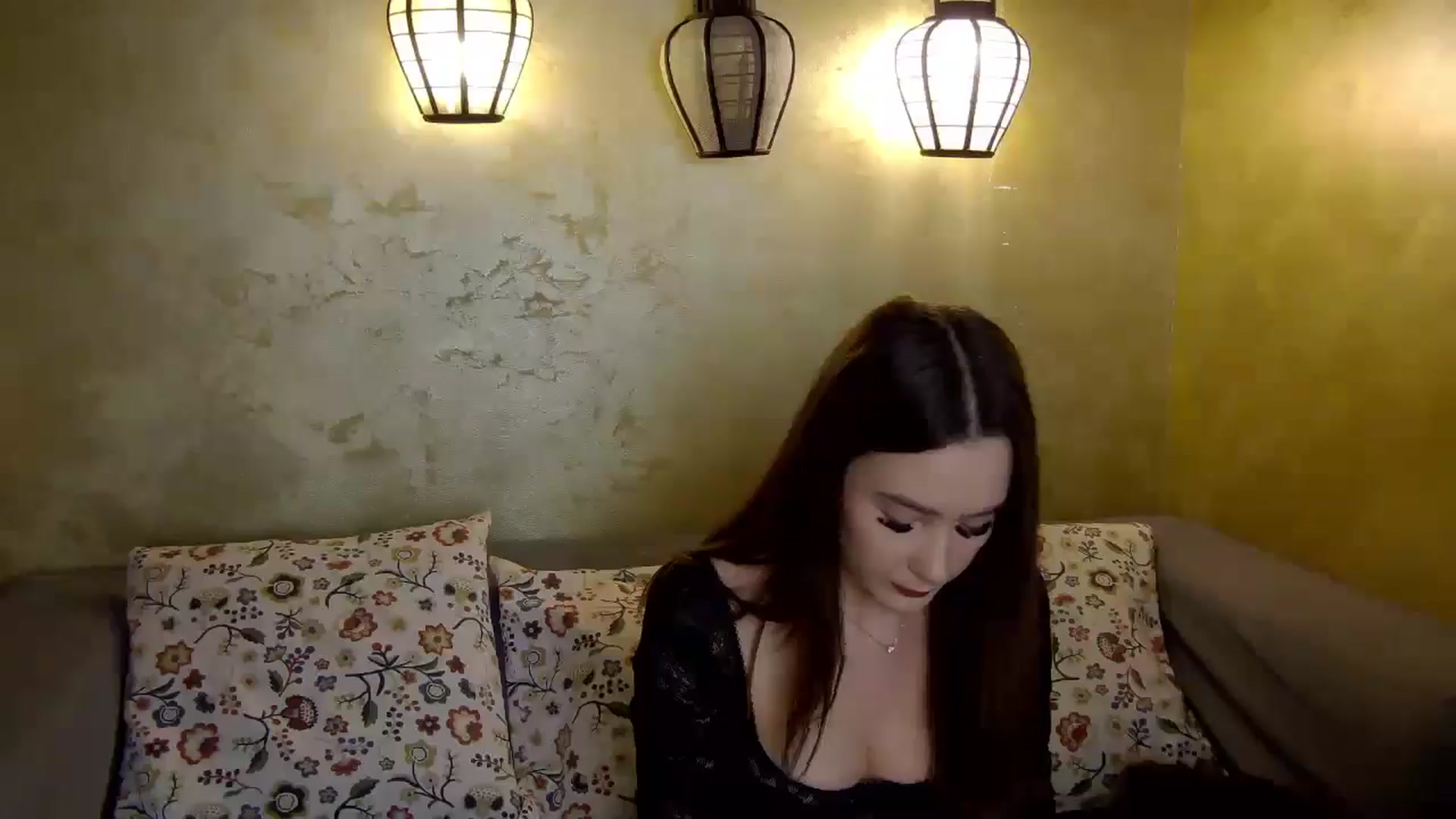 Gallery image thumbnail from Radiance's myfreecams stream on, 01/28/2026, 15:31 image 17 of 20