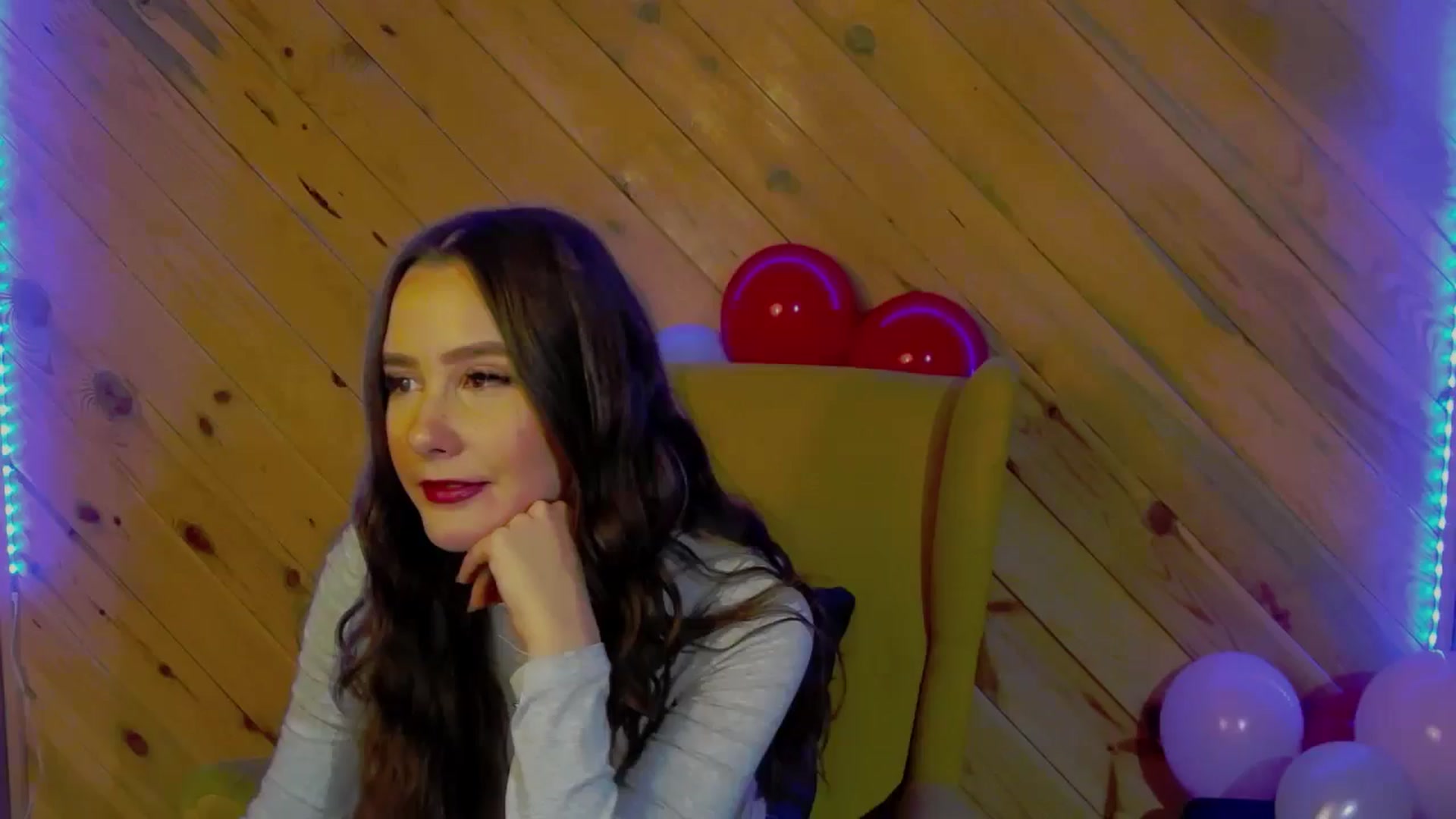 Gallery image thumbnail from Radiance's myfreecams stream on, 01/29/2026, 16:10 image 16 of 20