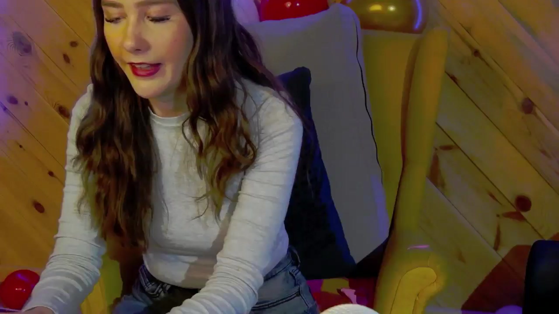 Gallery image thumbnail from Radiance's myfreecams stream on, 01/29/2026, 20:46 image 8 of 20