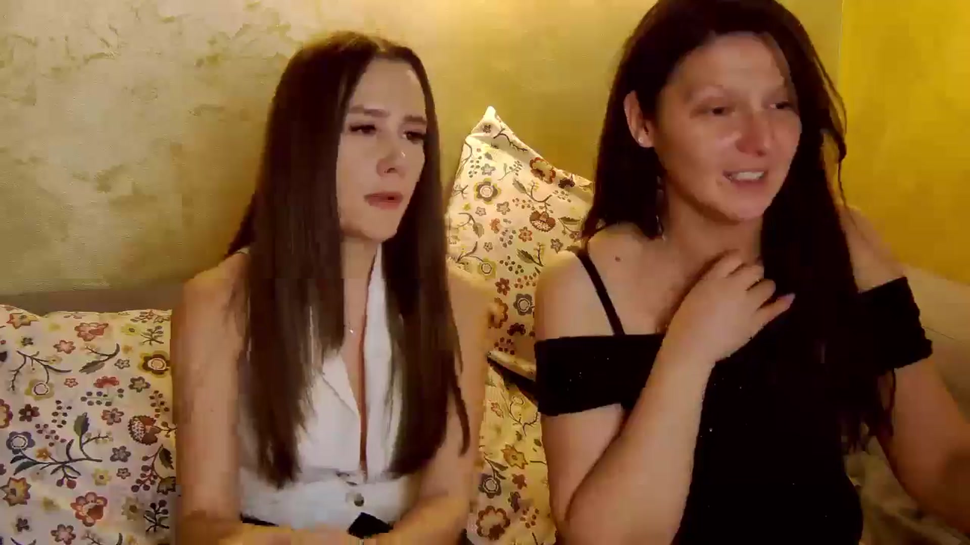 Gallery image thumbnail from Radiance's myfreecams stream on, 02/01/2026, 24:50 image 10 of 20
