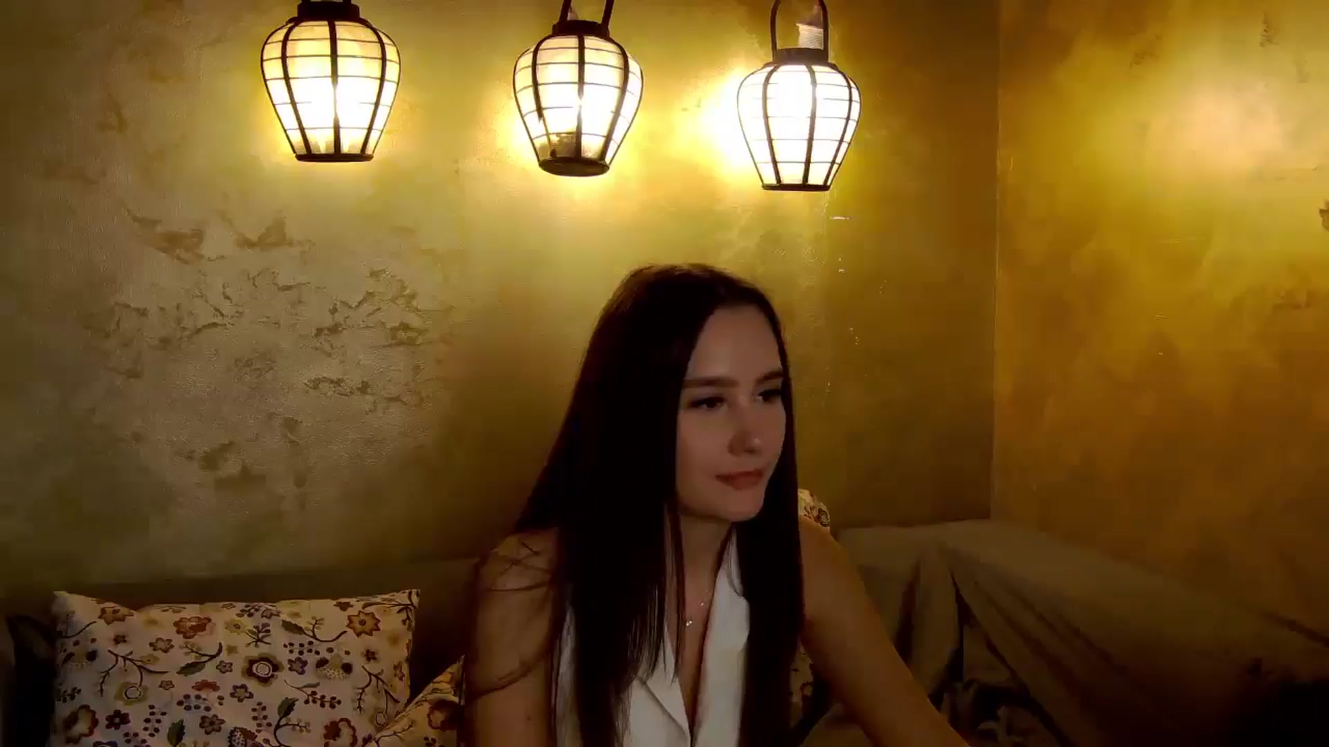 Gallery image thumbnail from Radiance's myfreecams stream on, 02/01/2026, 24:50 image 17 of 20